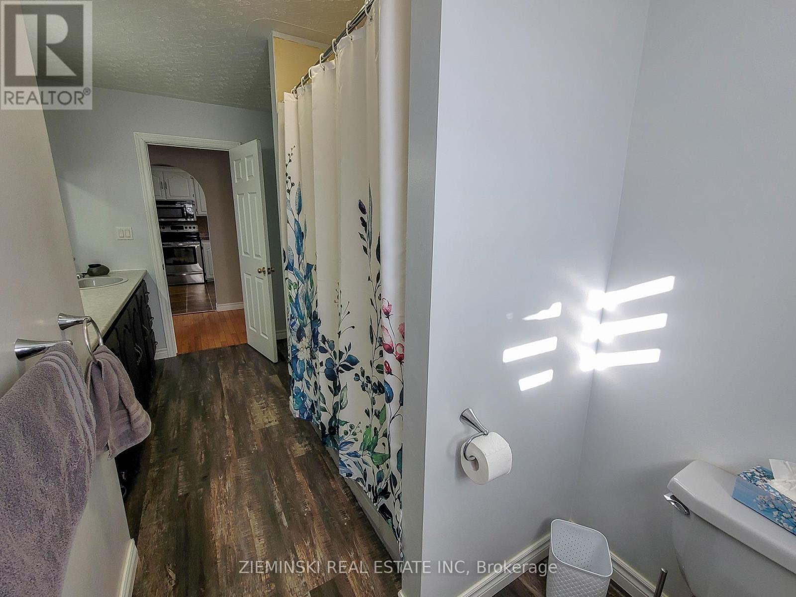 677 Victoria Road, Iroquois Falls, Ontario  P0K 1G0 - Photo 17 - T12114233