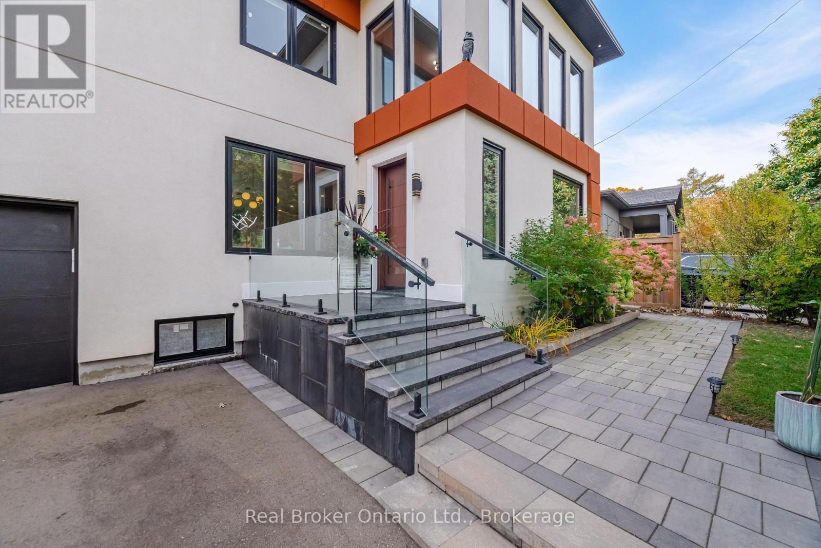 Property at 396 RIVER SIDE DRIVE image 3