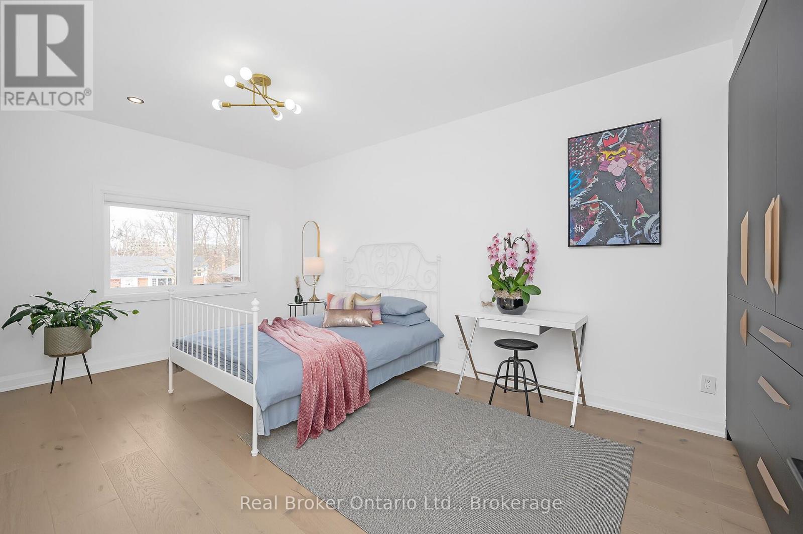 396 River Side Drive, Oakville, Ontario  L6K 3N7 - Photo 31 - W12114230