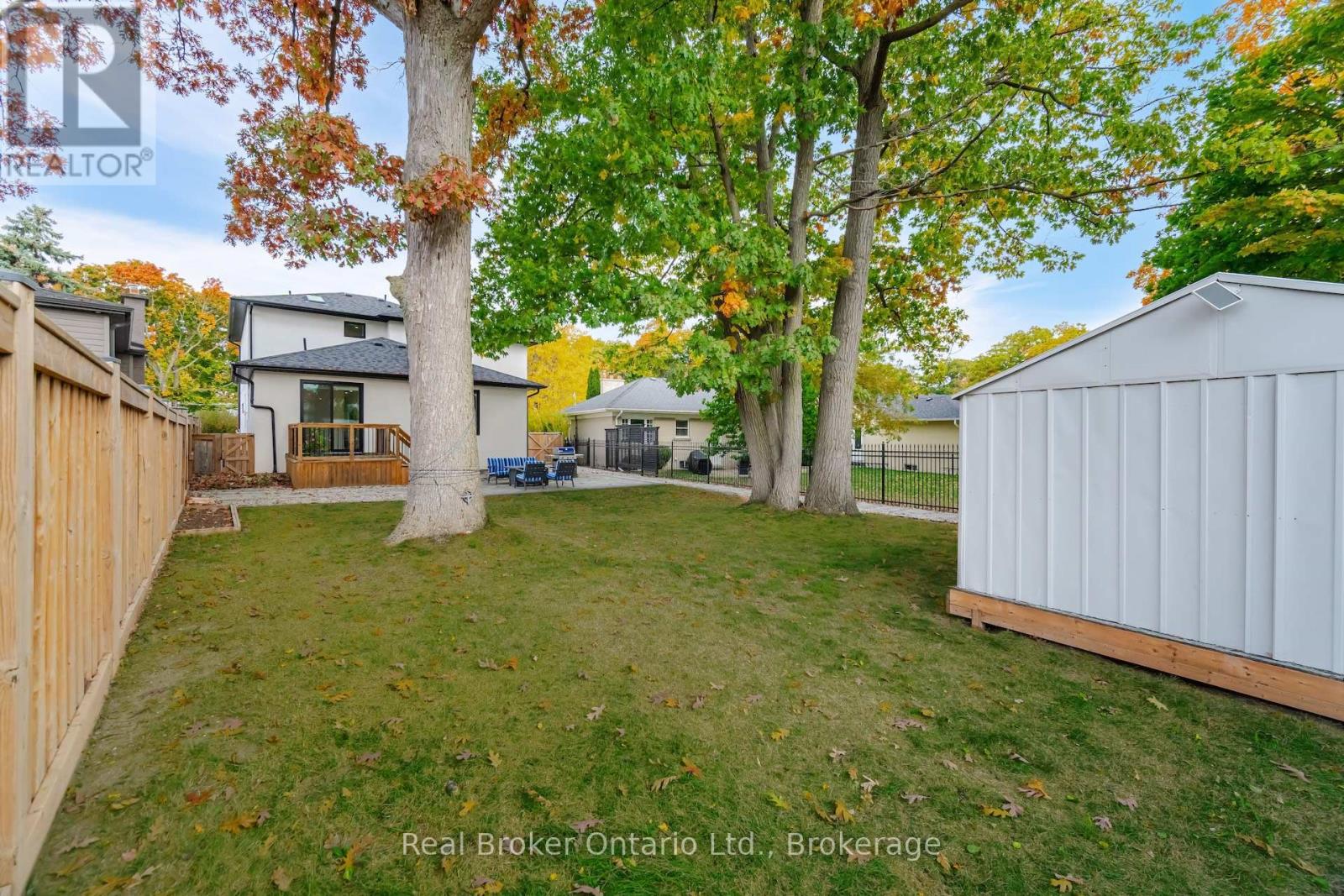 396 River Side Drive, Oakville, Ontario  L6K 3N7 - Photo 45 - W12114230