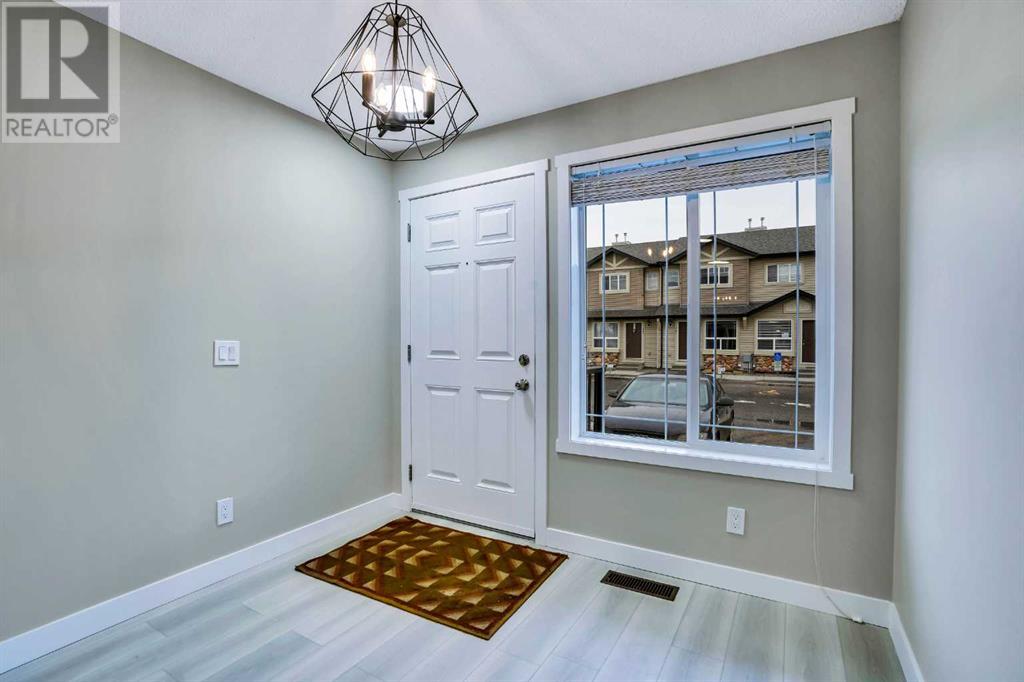 Property at 260 Saddlebrook Point NE image 5