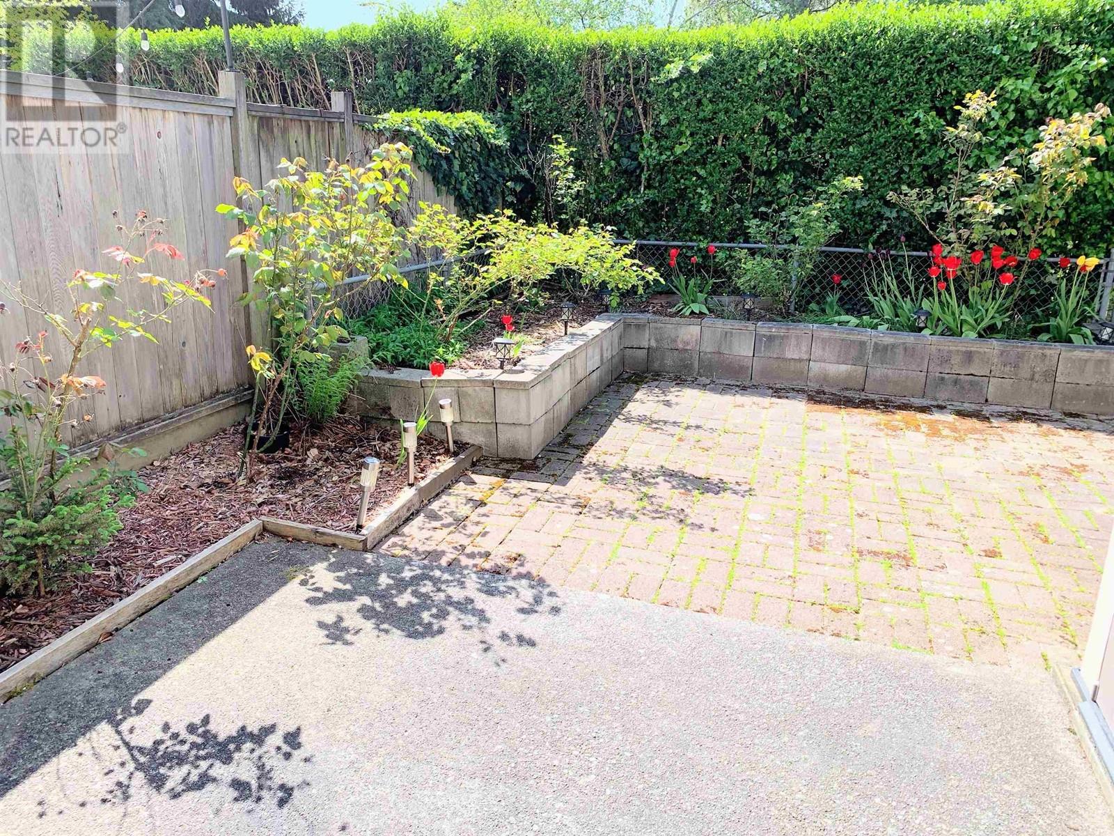 Listing Picture 19 of 21 : 3 3051 SPRINGFIELD DRIVE, Richmond / 烈治文 - 魯藝地產 Yvonne Lu Group - MLS Medallion Club Member