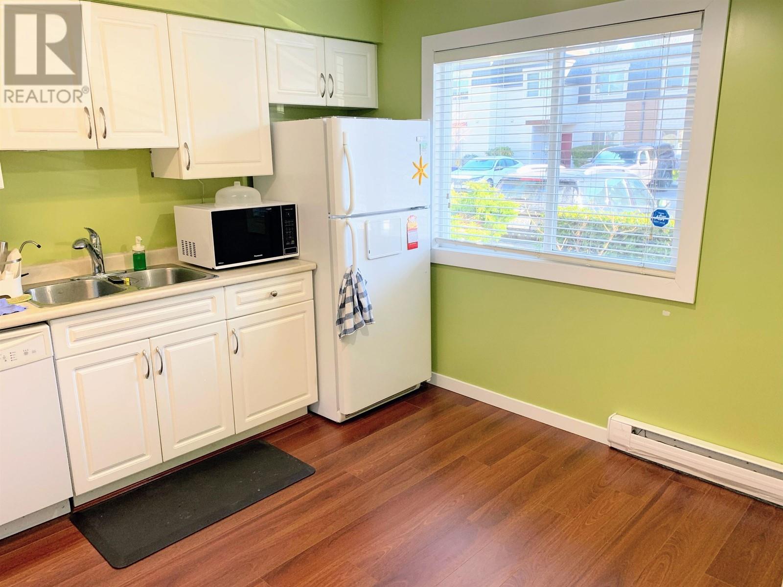 Listing Picture 6 of 21 : 3 3051 SPRINGFIELD DRIVE, Richmond / 烈治文 - 魯藝地產 Yvonne Lu Group - MLS Medallion Club Member