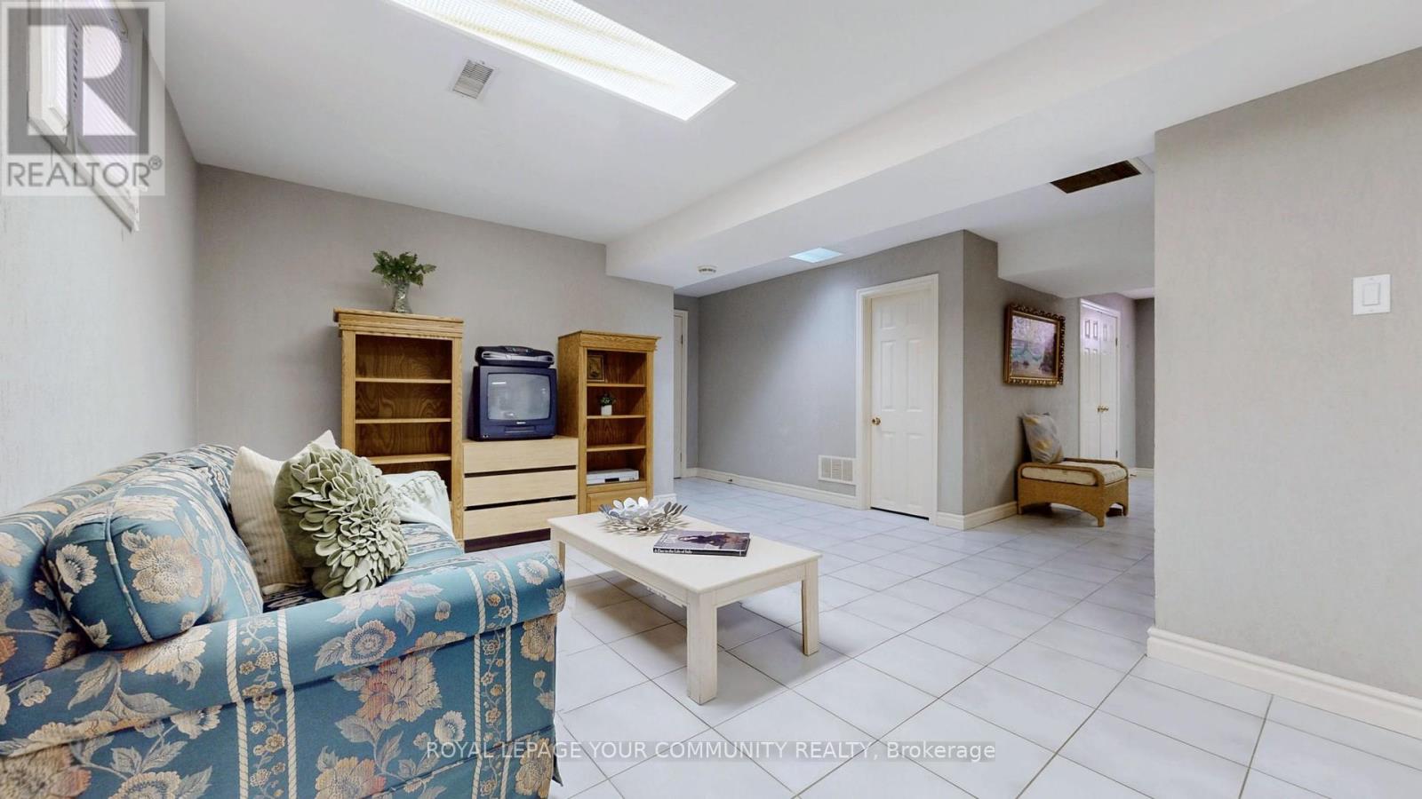 26 Dicarlo Drive, Vaughan (Maple), Ontario  L6A 1K4 - Photo 44 - N12114224