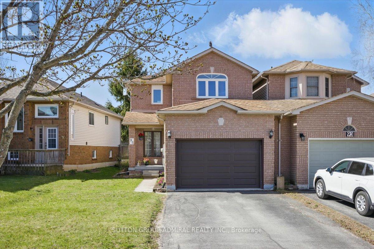 95 Athabaska Road, Barrie, Ontario  L4N 8E9 - Photo 2 - S12109326
