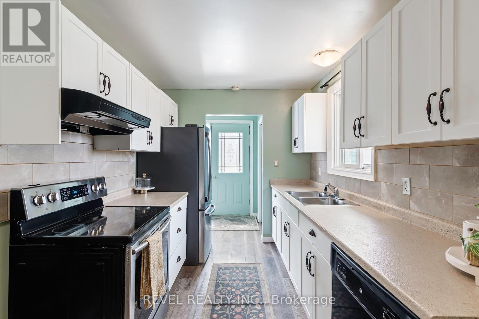Property at 35 EDELWILD DRIVE image 5
