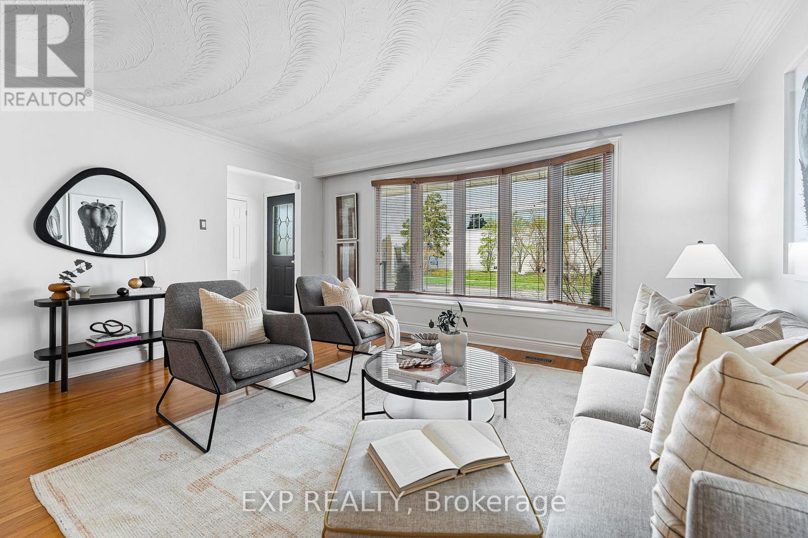 7 Northcrest Road, Toronto (Kingsview Village-The Westway), Ontario  M9R 1P5 - Photo 17 - W12114240