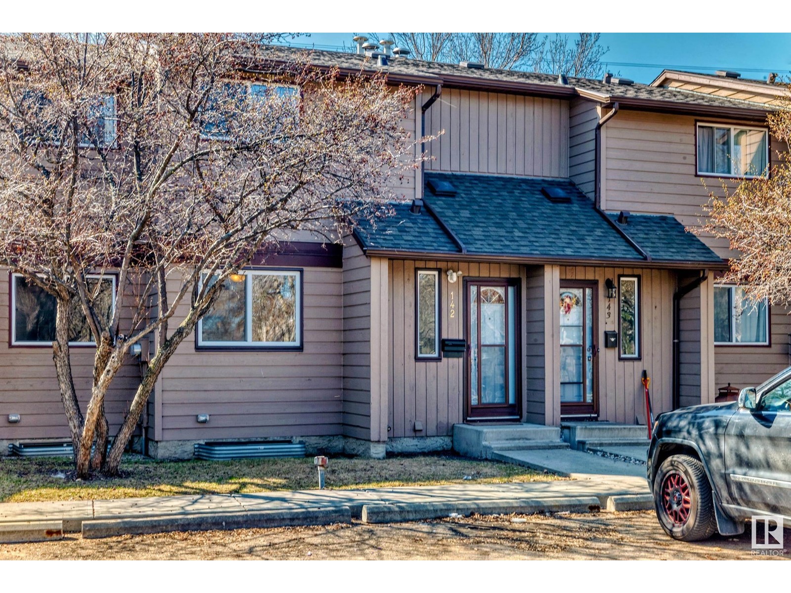 Property at #142 10633 31 AV NW NW image 1