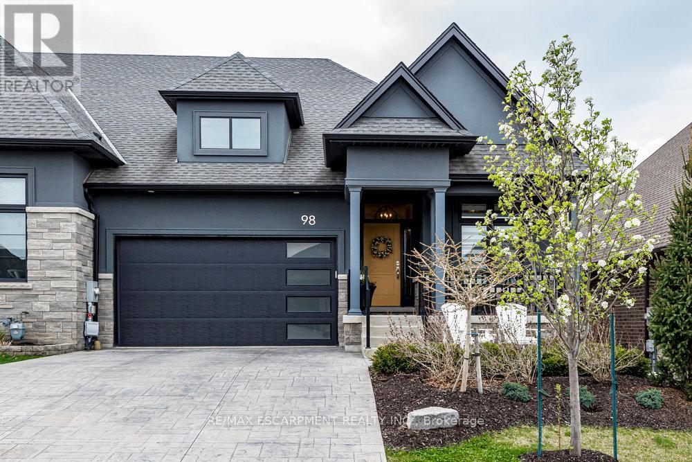 Property at 98 CARRICK TRAIL image 1