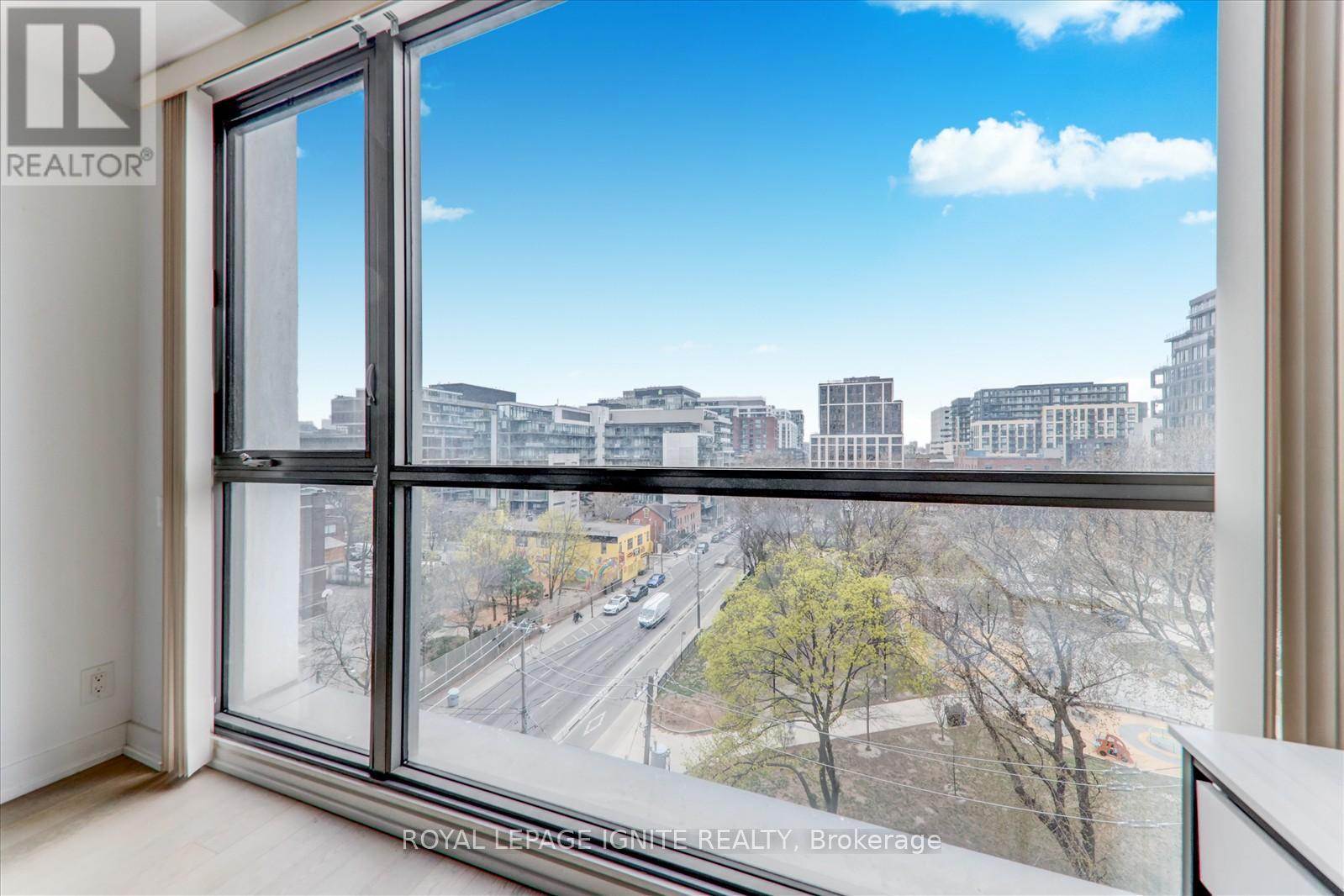 725 - 39 Brant Street, Toronto, Ontario  M5V 0M8 - Photo 17 - C12114218