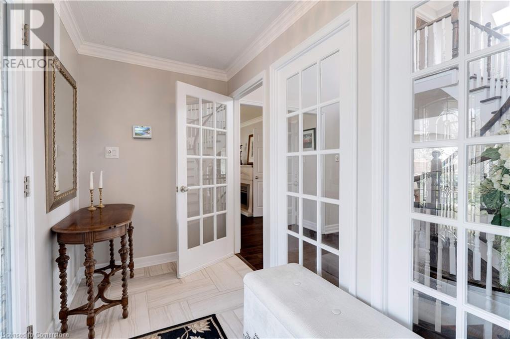 2046 Hadfield Court, Burlington, Ontario  L7M 3V4 - Photo 6 - 40720805