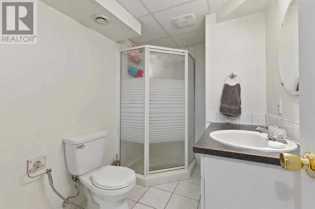 127 Fallswater Road Ne, Calgary, Alberta  T3J 1B2 - Photo 18 - A2198196