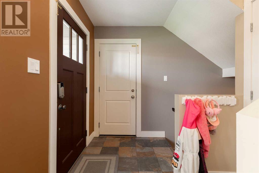 259 Mt Sundial Court W, Lethbridge, Alberta  T1J 5C3 - Photo 4 - A2216235