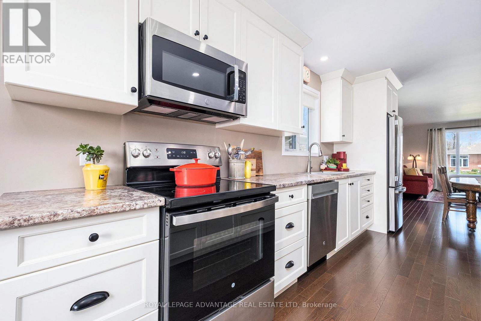 254 Glenwood Crescent W, Smiths Falls, Ontario  K7A 5L1 - Photo 11 - X12113987