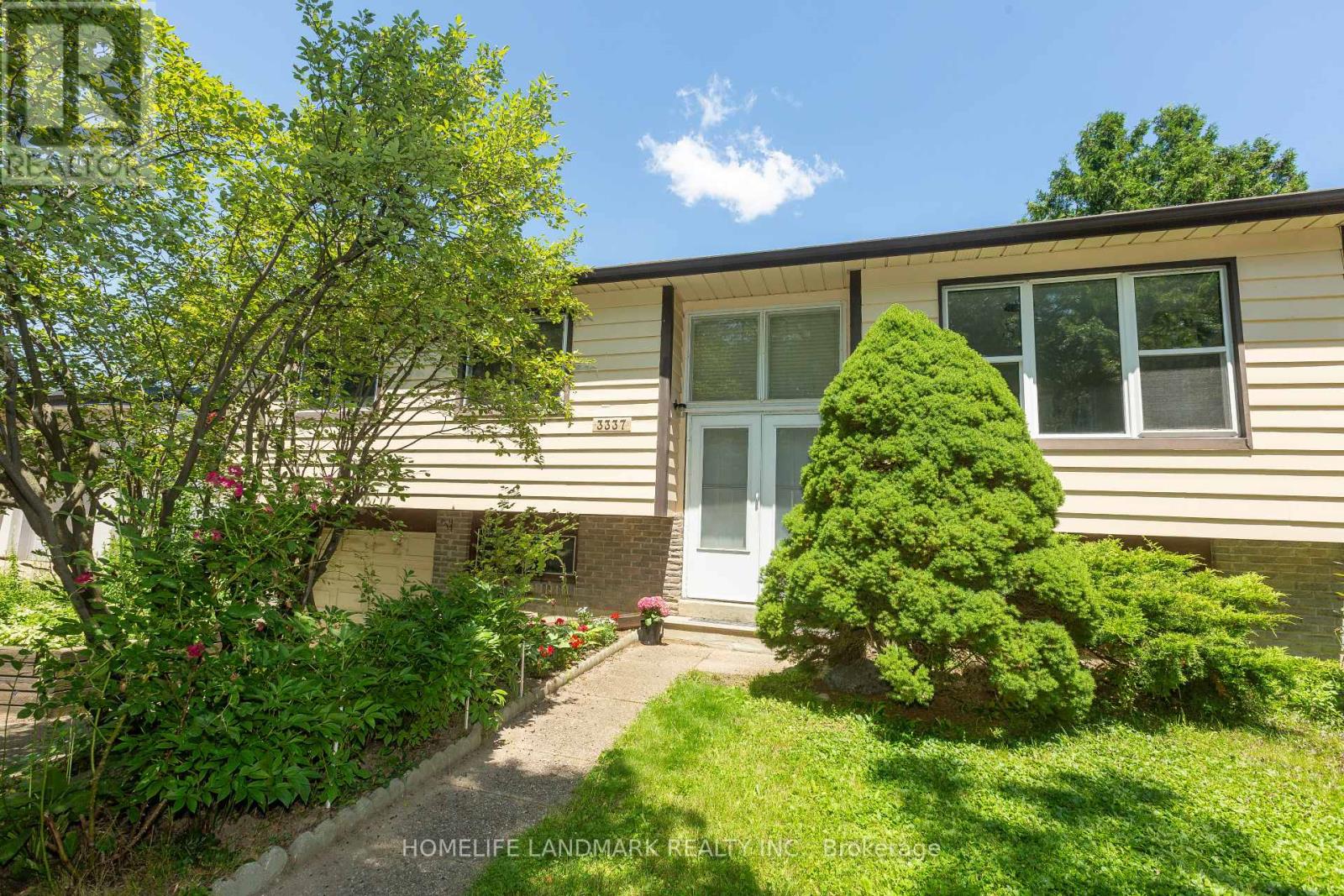 3337 Rhonda Valley, Mississauga, Ontario  L5A 3G2 - Photo 1 - W12114253