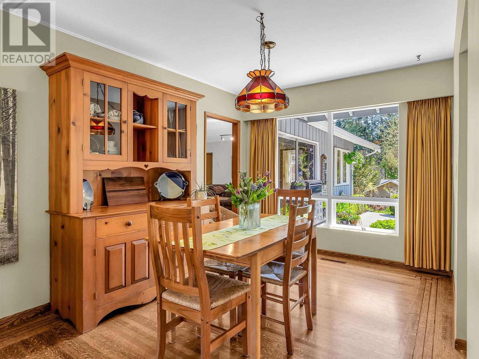 72 Glengarry Crescent, West Vancouver, British Columbia  V7S 1B5 - Photo 2 - R2996188