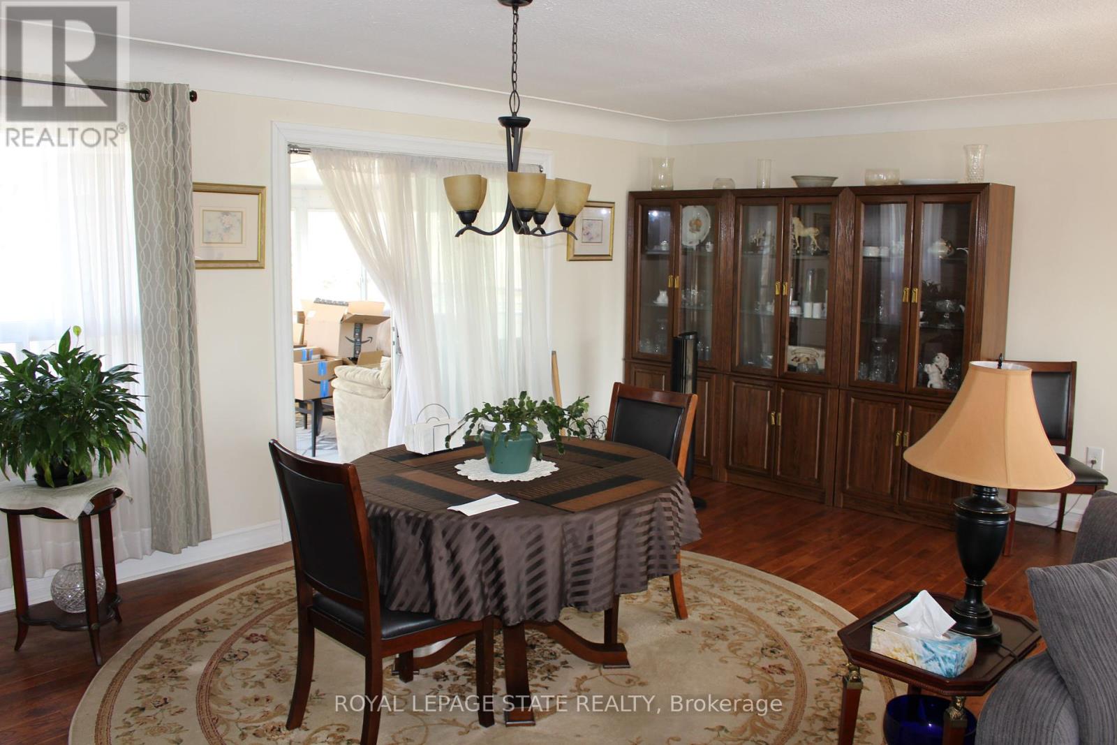 Property at 2112 UPPER JAMES STREET image 4