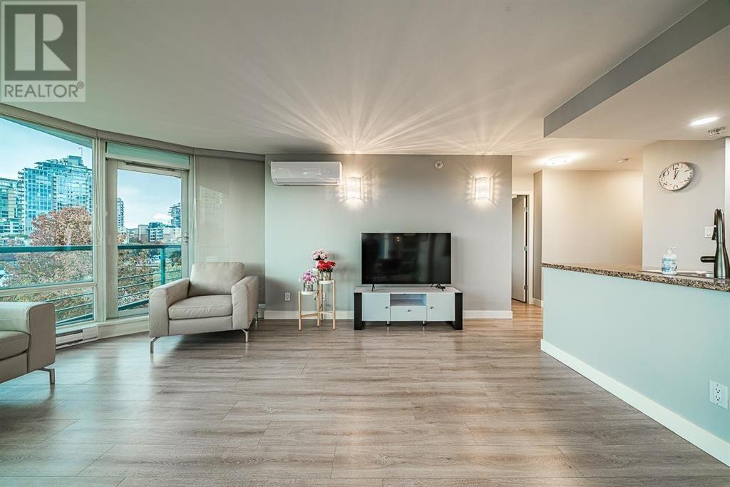 1067 Marinaside Crescent, Vancouver, British Columbia  V6Z 3A4 - Photo 5 - R2996677