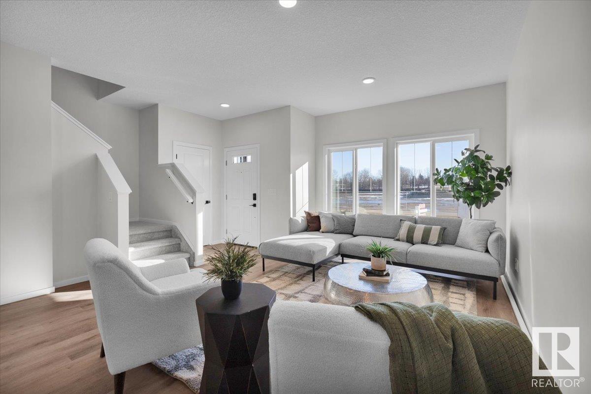 Property at 91 BRICKYARD DR image 3