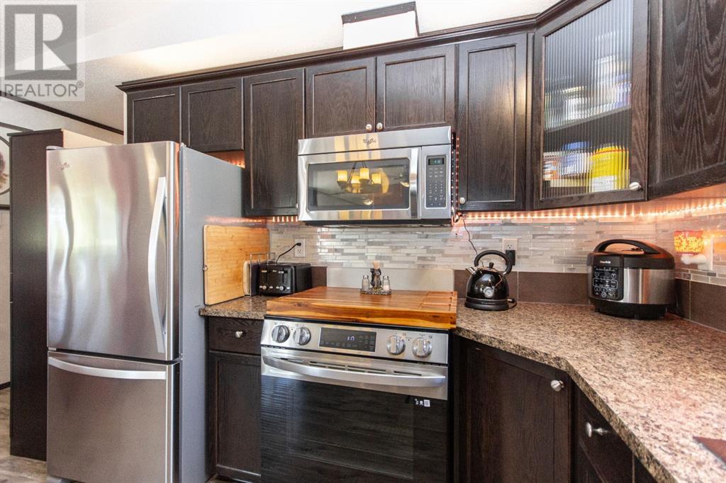 29 Parkside Drive, Red Deer, Alberta  T4P 1K1 - Photo 12 - A2215373