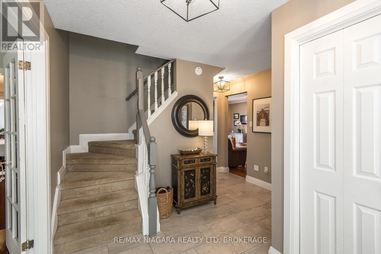 38 Banburry Crescent, Grimsby (Grimsby Beach), Ontario  L3M 4N8 - Photo 17 - X12114307