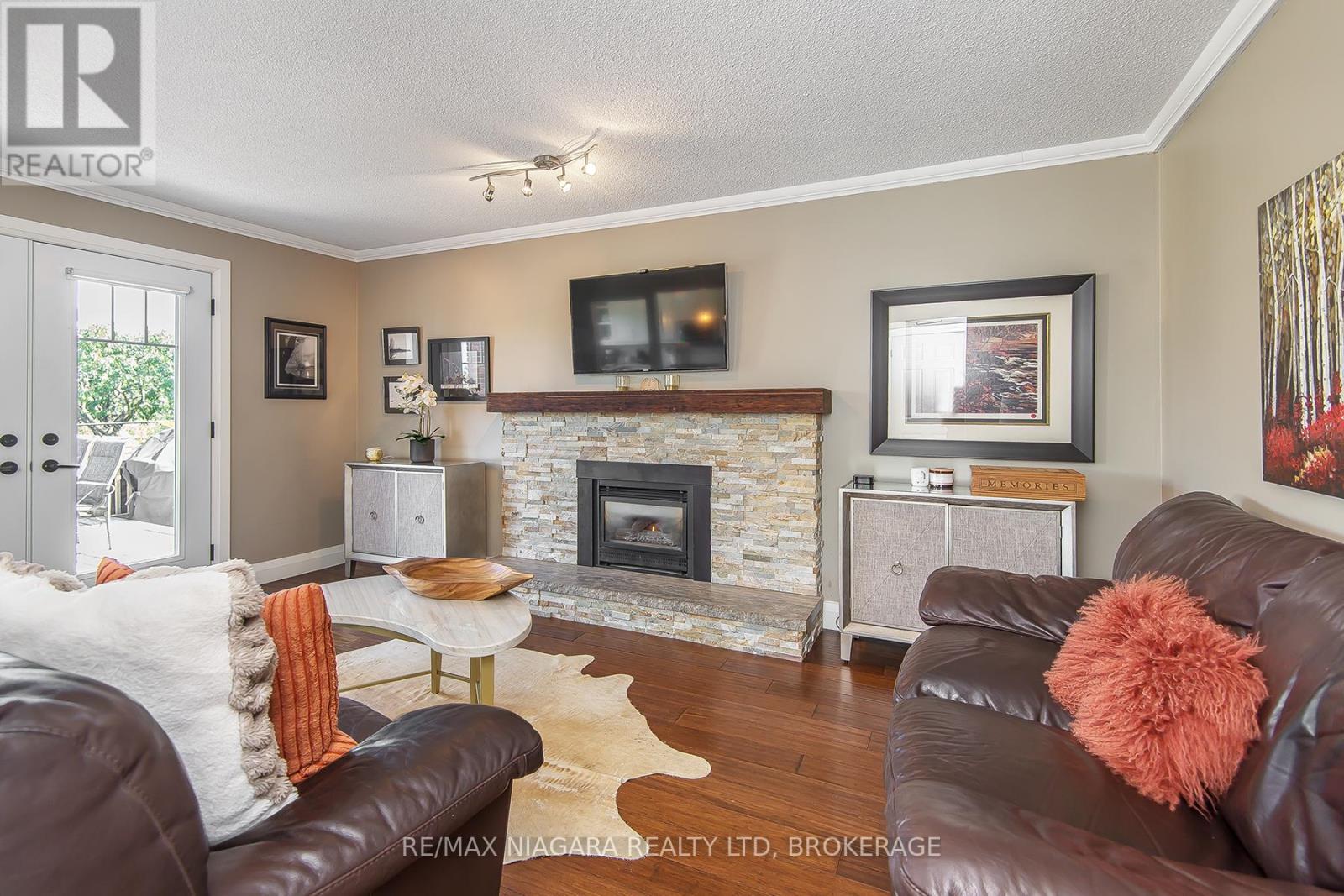 38 Banburry Crescent, Grimsby (Grimsby Beach), Ontario  L3M 4N8 - Photo 22 - X12114307