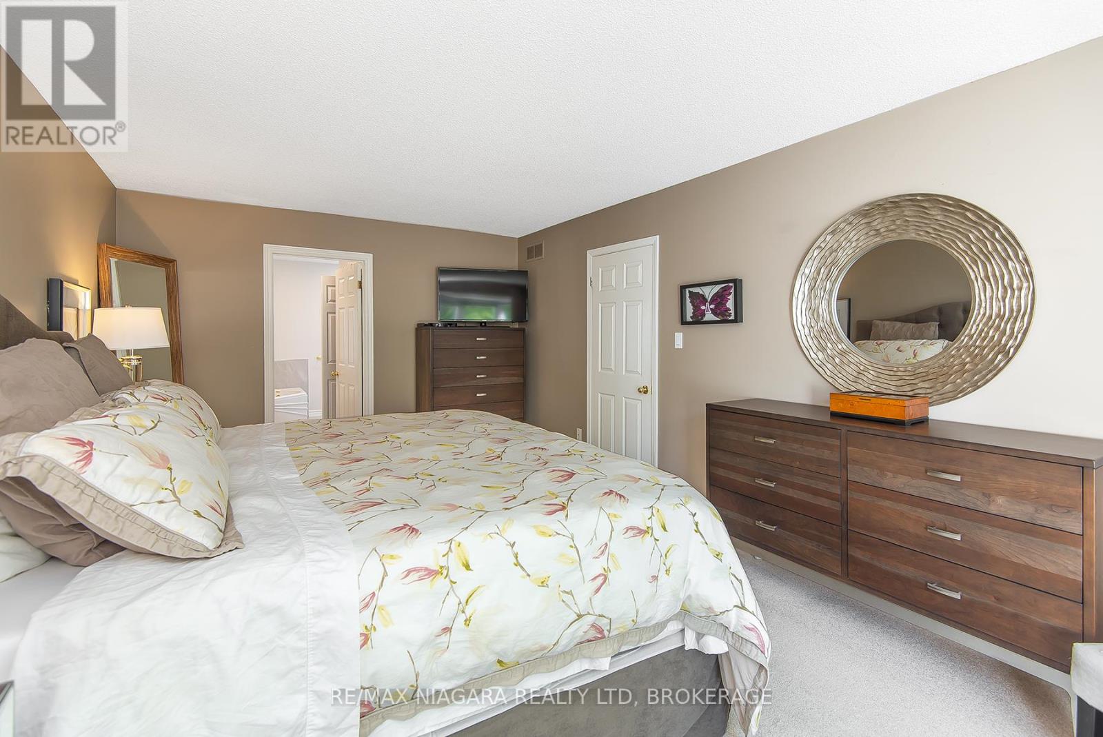 38 Banburry Crescent, Grimsby (Grimsby Beach), Ontario  L3M 4N8 - Photo 29 - X12114307