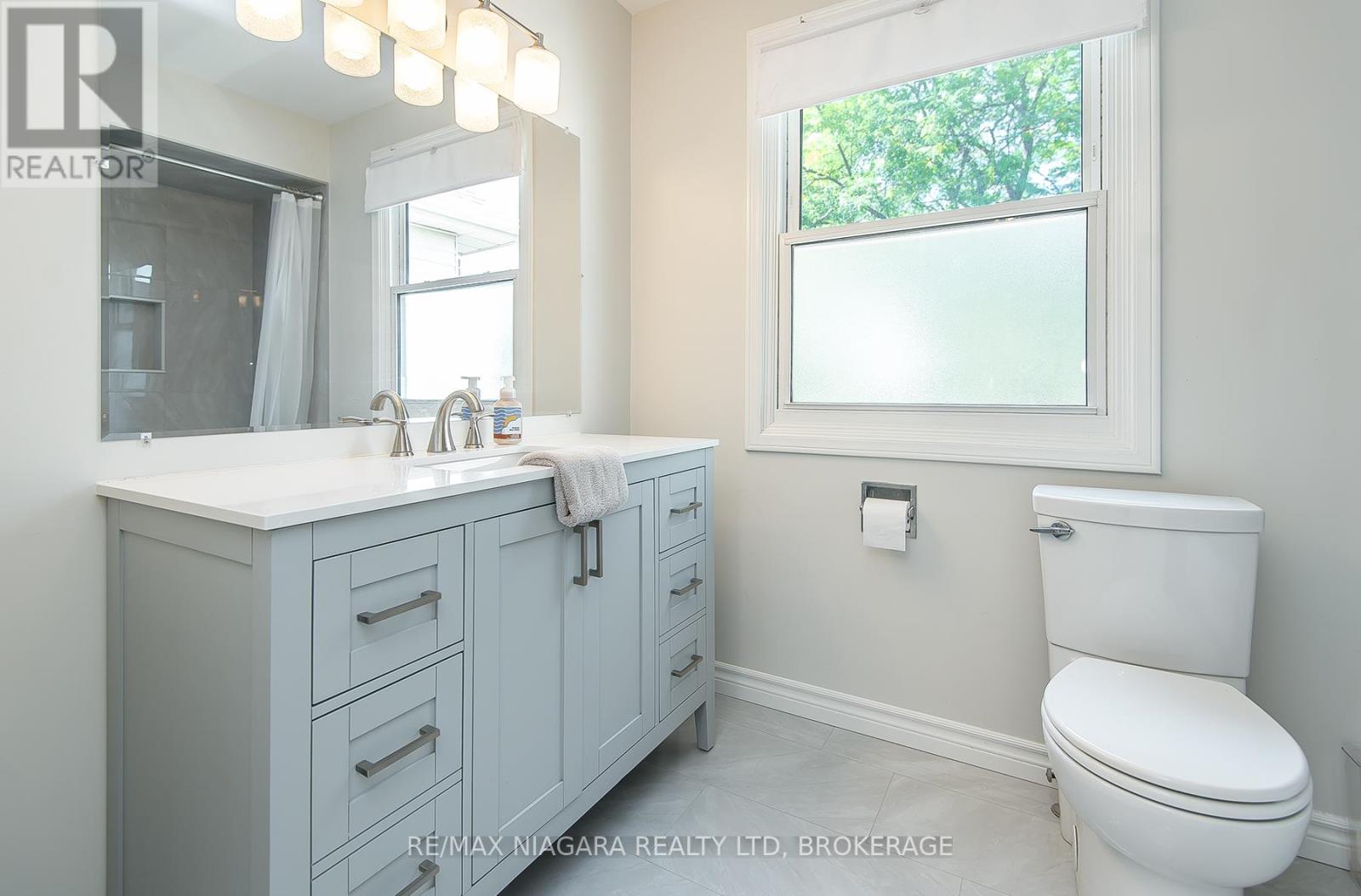 38 Banburry Crescent, Grimsby (Grimsby Beach), Ontario  L3M 4N8 - Photo 39 - X12114307