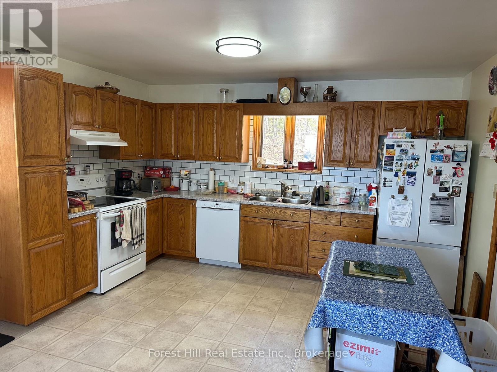 225c Brown Drive, Parry Sound Remote Area, Ontario  P0H 1S0 - Photo 17 - X12114306