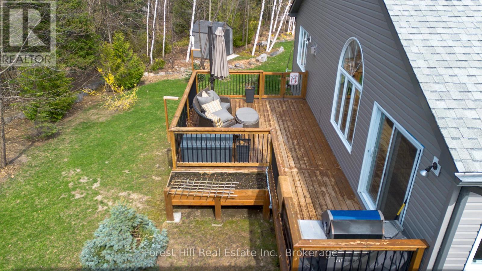 Property at 144 PINERIDGE GATE image 5