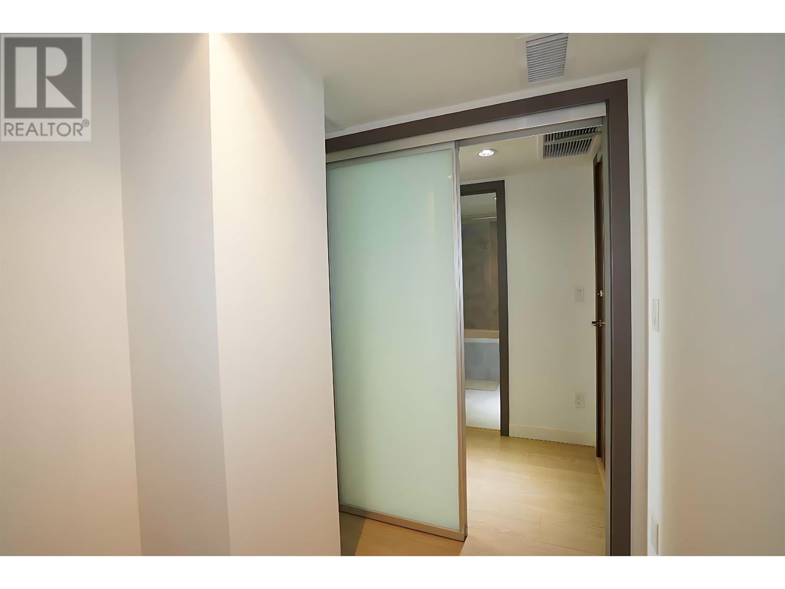 Listing Picture 12 of 32 : 605 3233 KETCHESON ROAD, Richmond / 烈治文 - 魯藝地產 Yvonne Lu Group - MLS Medallion Club Member
