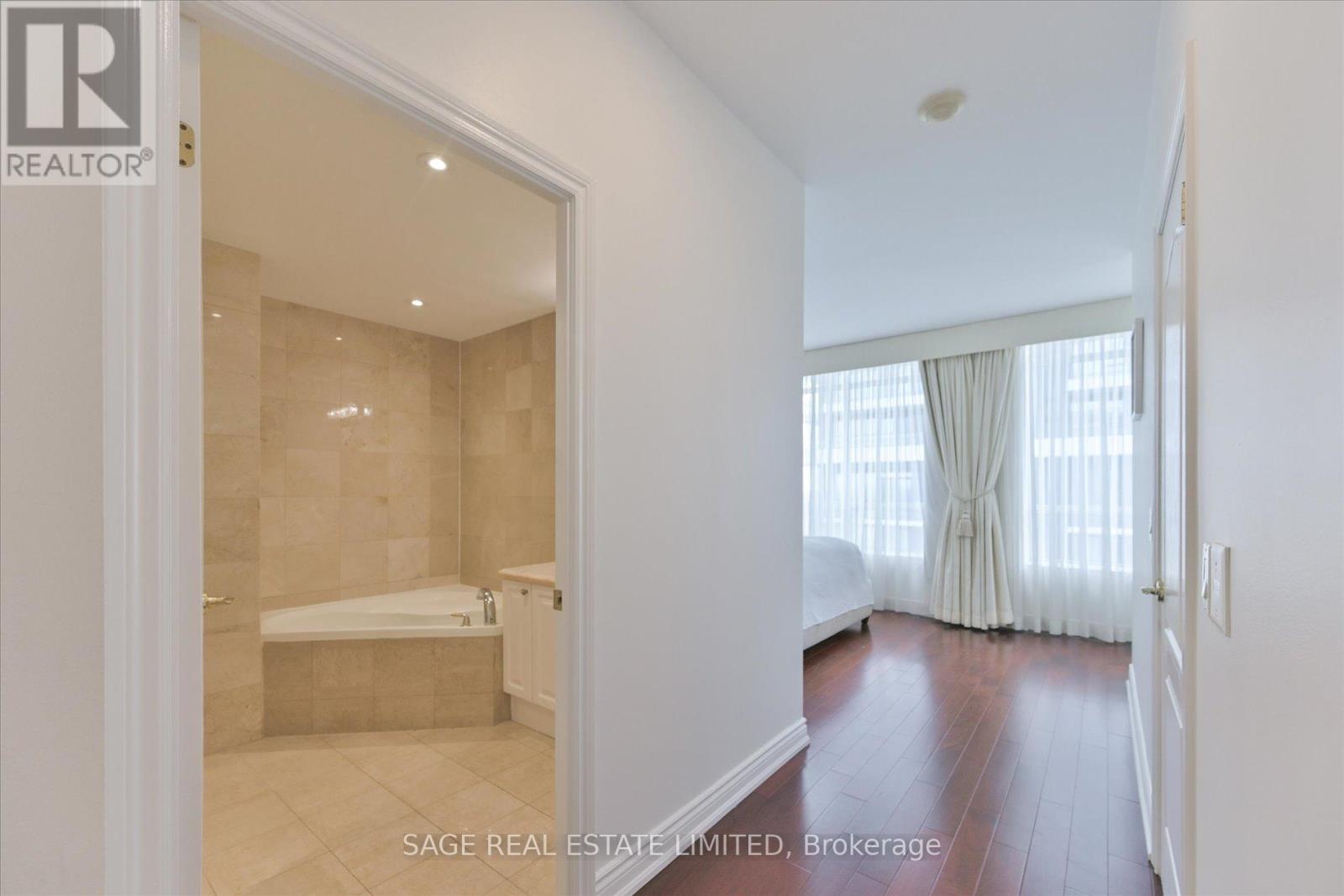 Ph2102 - 1101 Leslie Street, Toronto, Ontario  M3C 4G3 - Photo 21 - C12114322