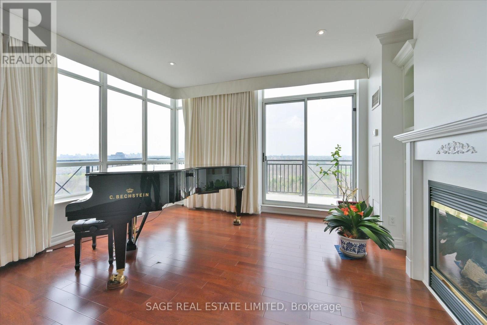 Ph2102 - 1101 Leslie Street, Toronto, Ontario  M3C 4G3 - Photo 8 - C12114322