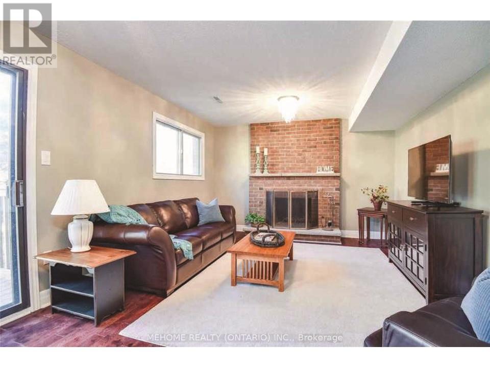 292 Plymouth Trail, Newmarket, Ontario  L3Y 6G7 - Photo 7 - N12114318