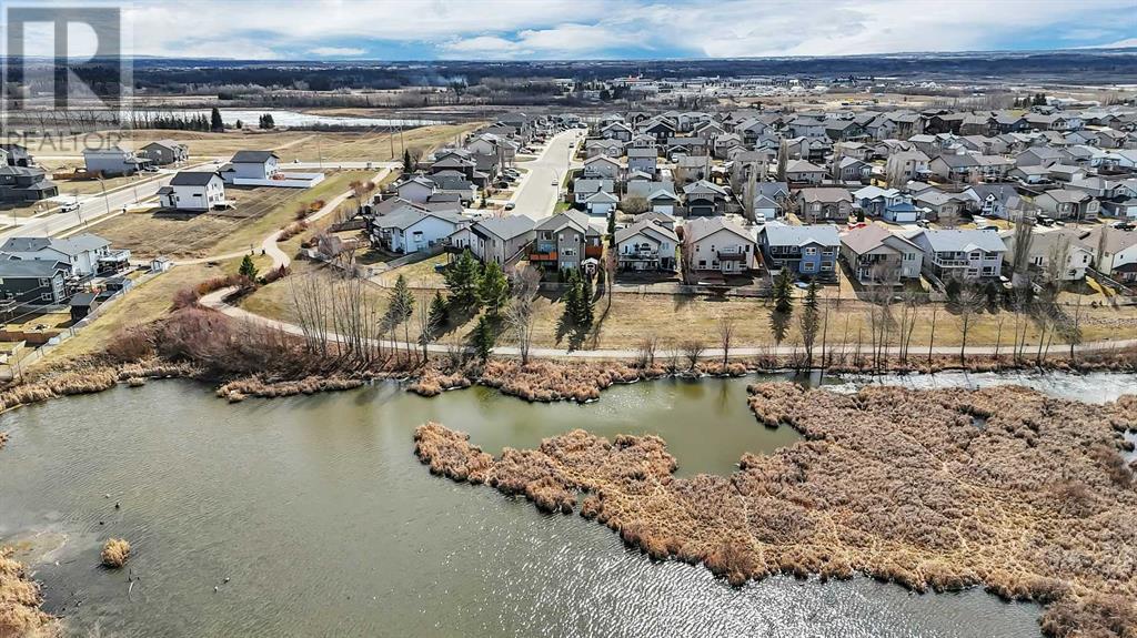 85 Pondside Crescent, Blackfalds, Alberta  T4M 0G3 - Photo 4 - A2211500
