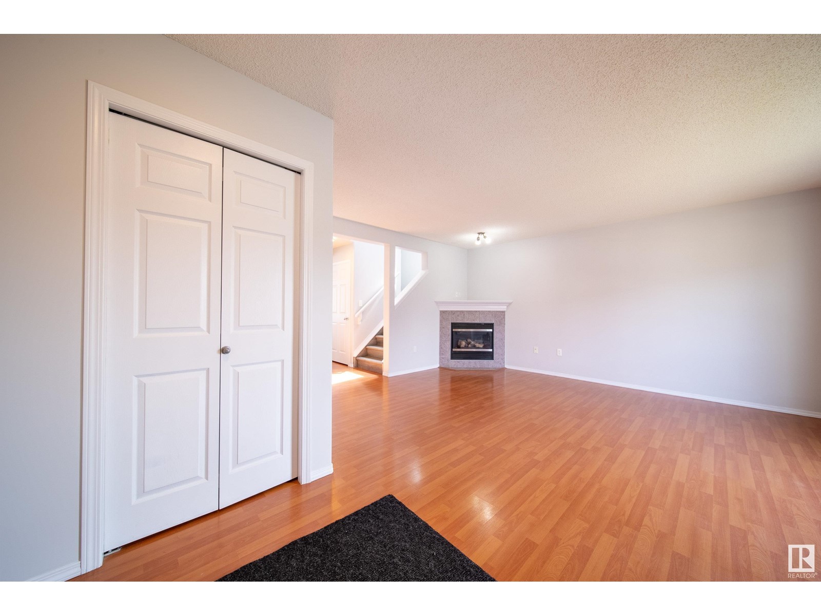 Property at 317 85 ST SW image 3