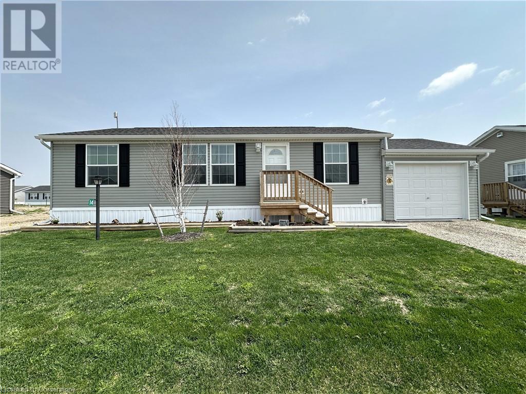 14 COPPER BEECH Drive, Haldimand County, Ontario