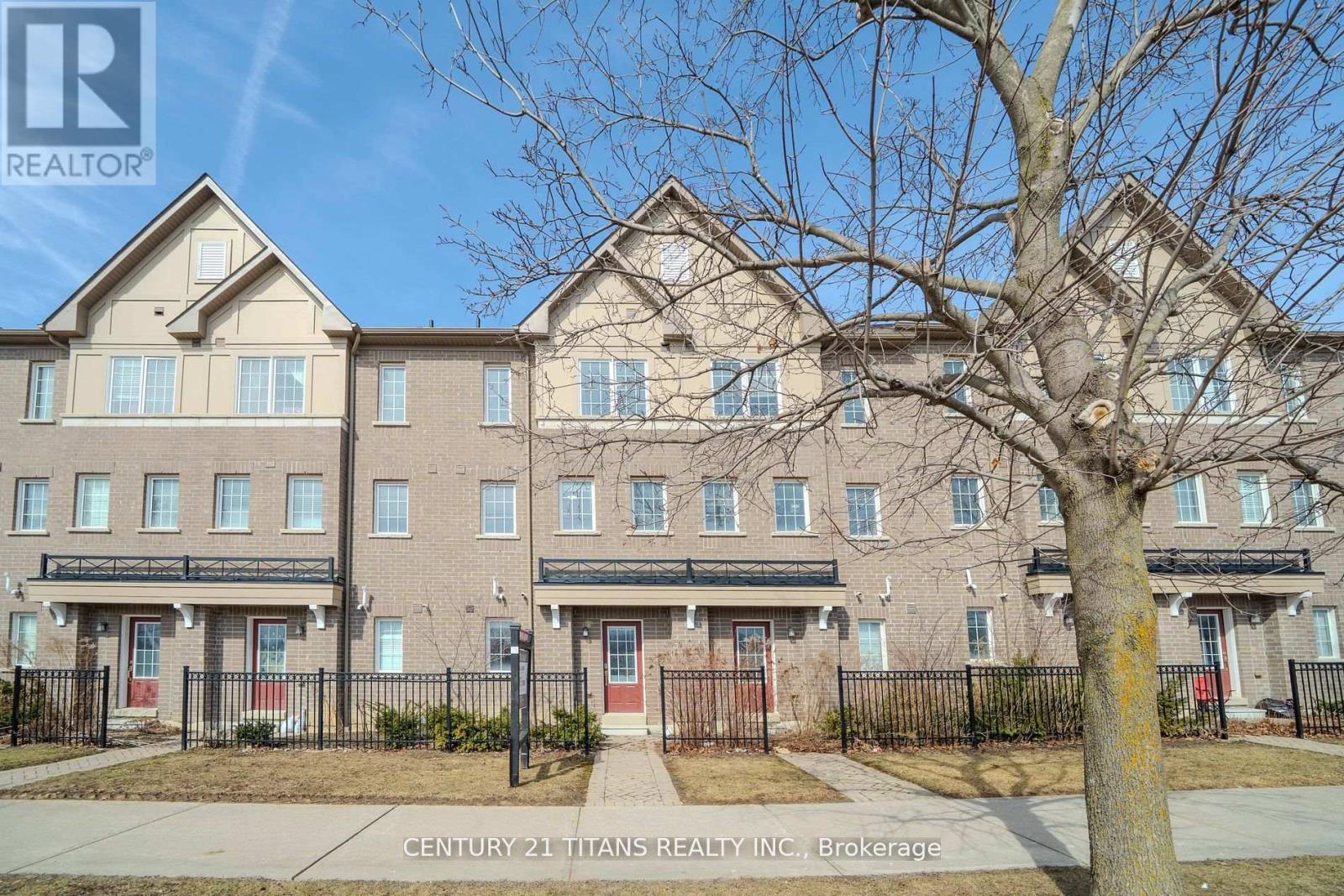 Property at 506 ROSSLAND ROAD W image 2