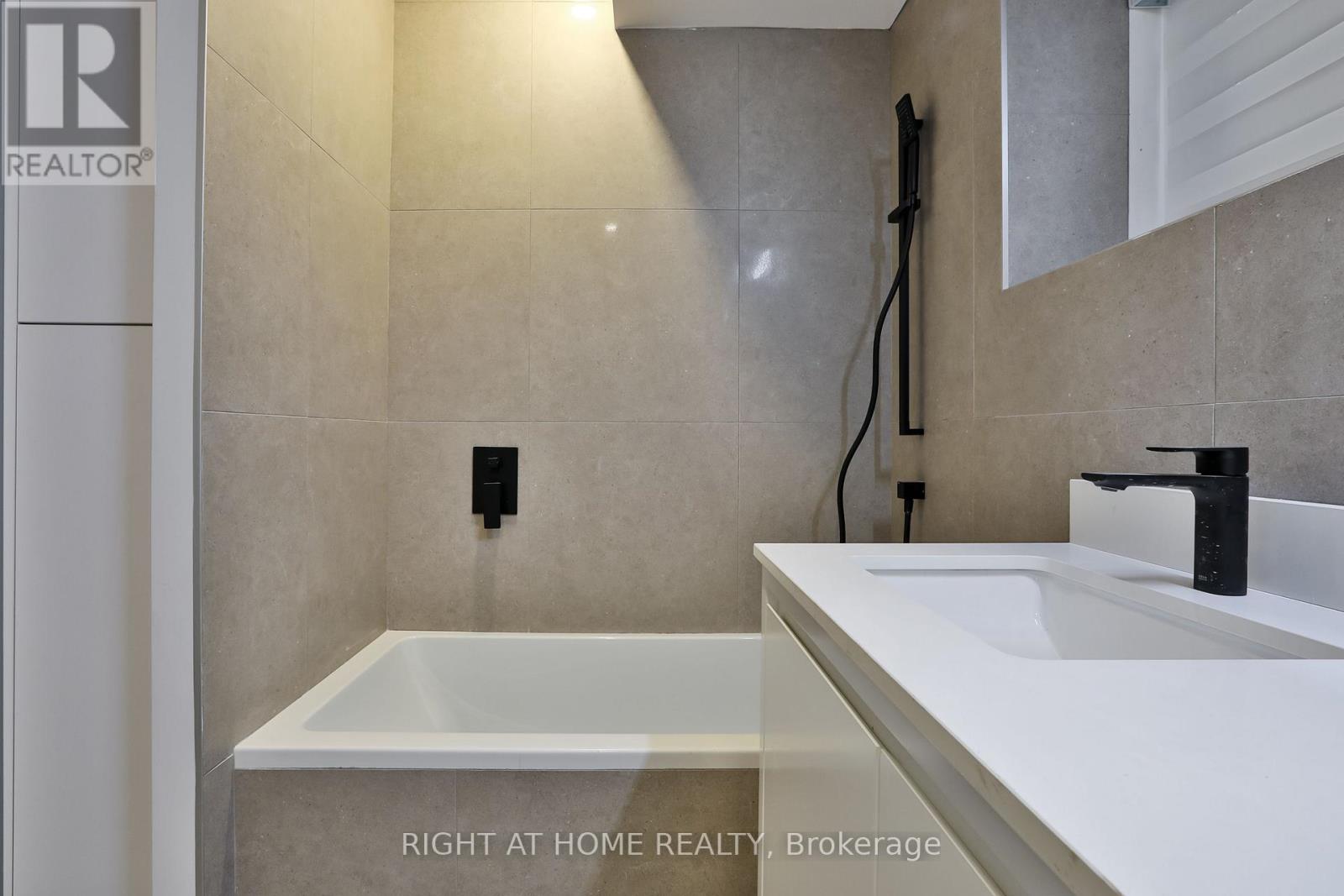 Unit 1 - 1169 Davenport Road, Toronto, Ontario  M6H 2G6 - Photo 14 - C12114338