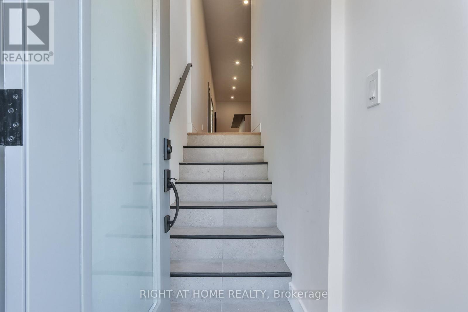 Unit 1 - 1169 Davenport Road, Toronto, Ontario  M6H 2G6 - Photo 2 - C12114338