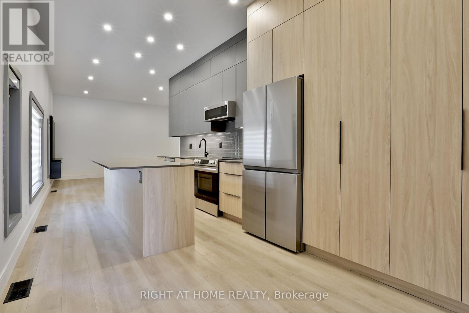 Unit 1 - 1169 Davenport Road, Toronto, Ontario  M6H 2G6 - Photo 3 - C12114338