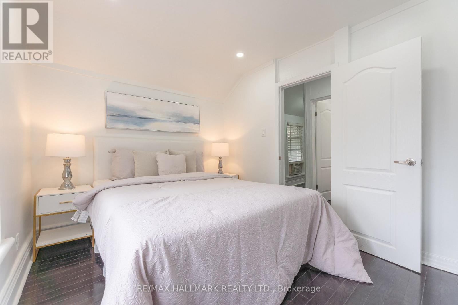 106 Willow Avenue, Toronto, Ontario  M4E 3K3 - Photo 16 - E12108195
