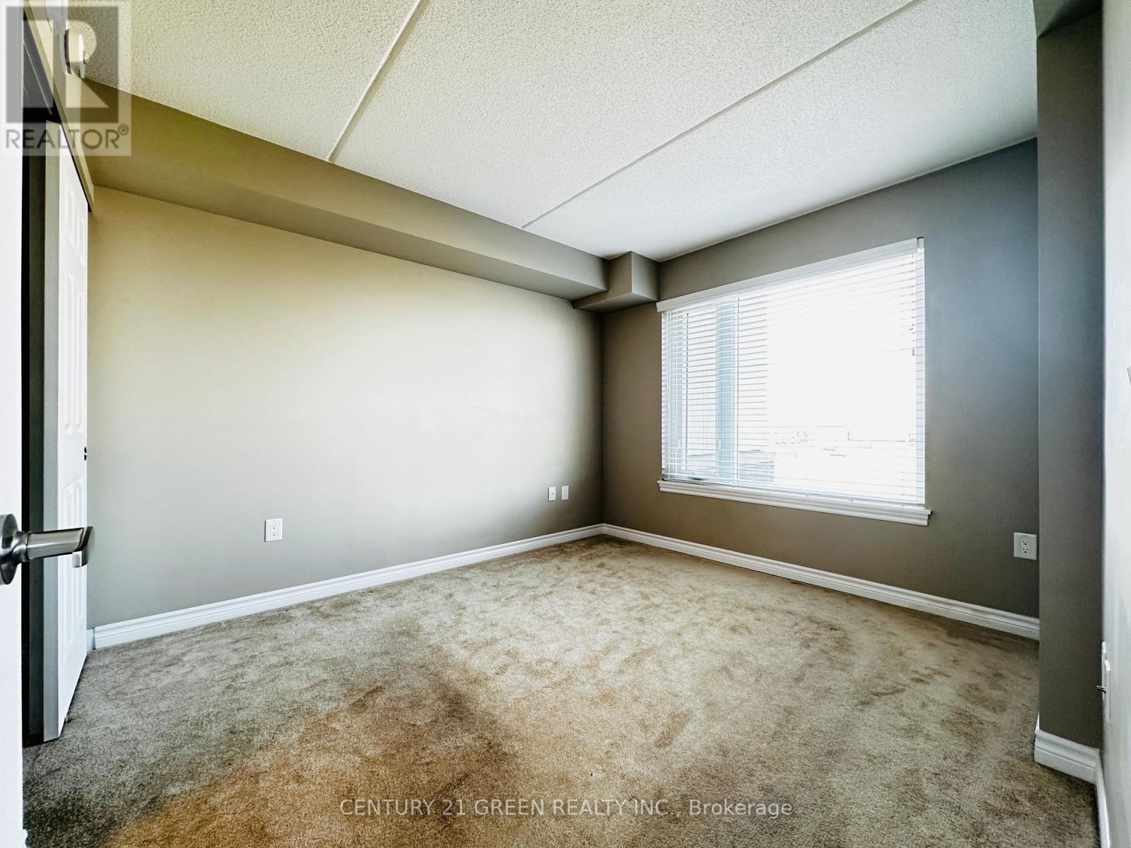 402 - 716 Main Street E, Milton, Ontario  L9T 3P6 - Photo 10 - W12114334