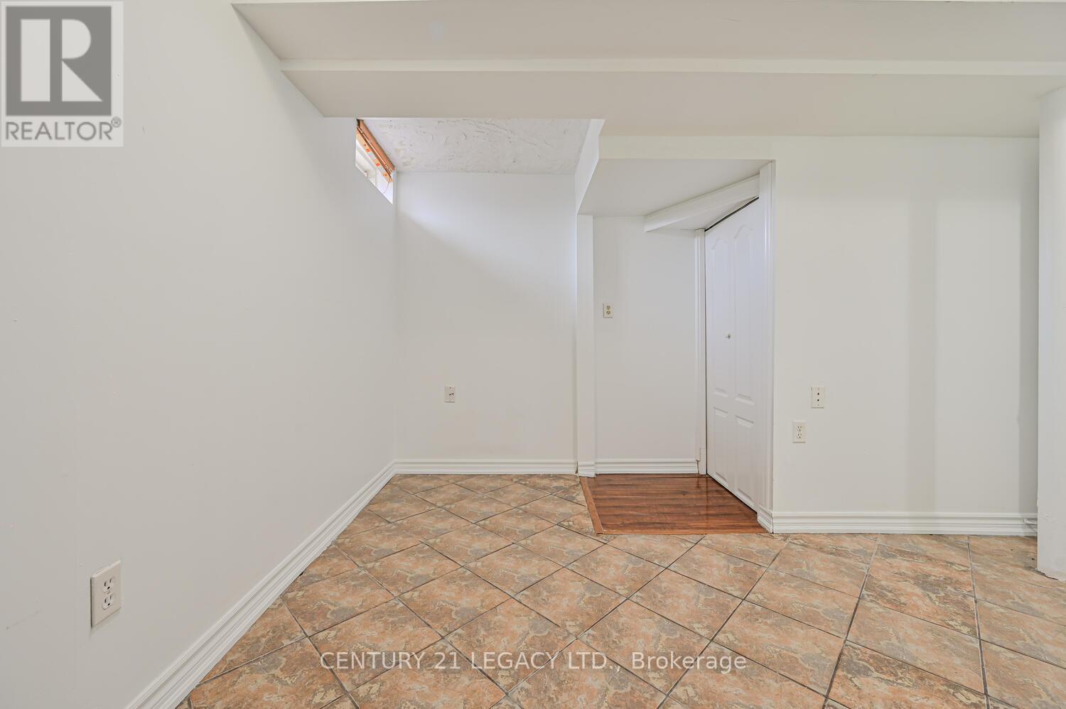 176 Spadina Road, Brampton, Ontario  L6X 4X6 - Photo 10 - W12114335