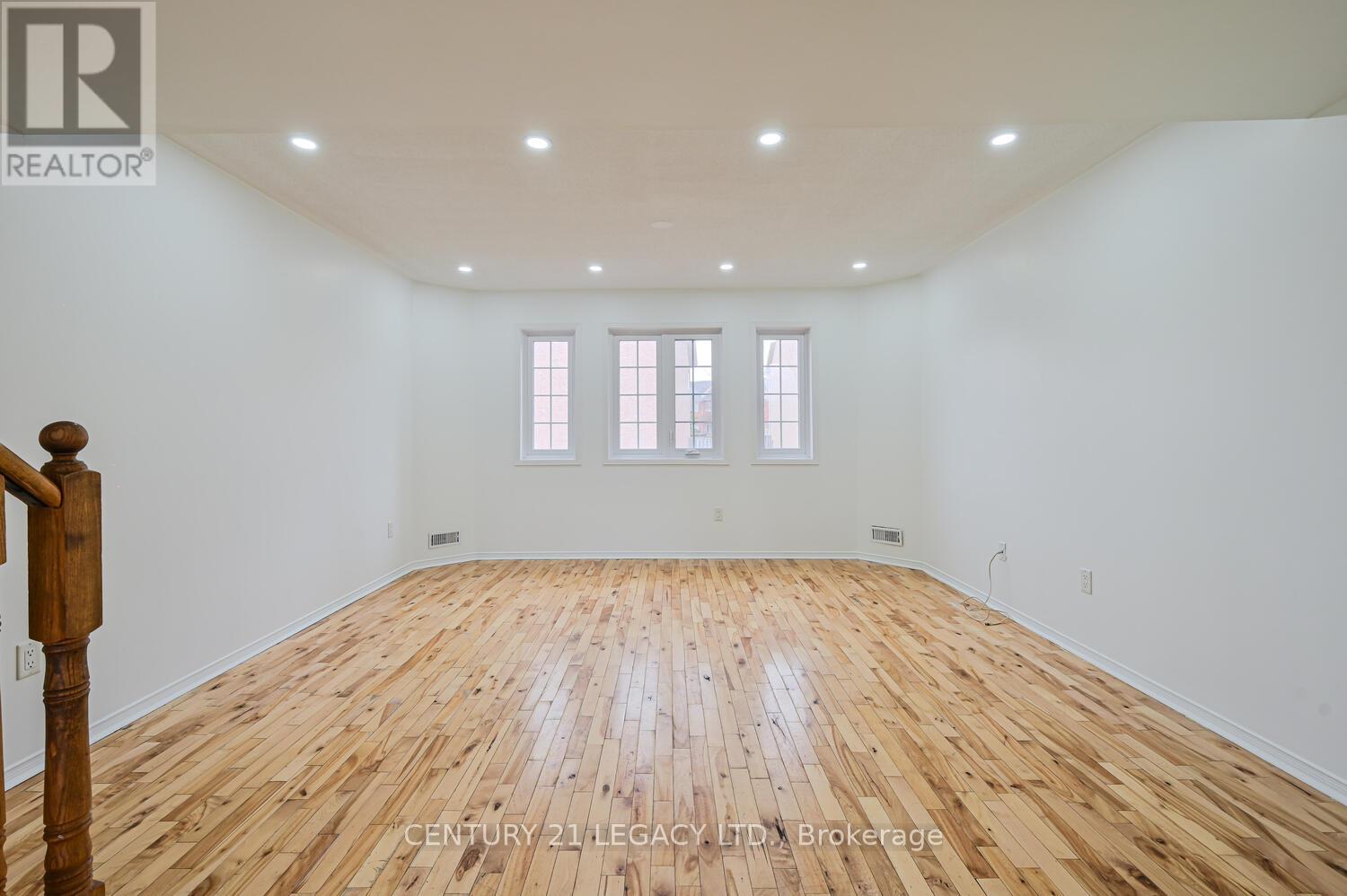 176 Spadina Road, Brampton, Ontario  L6X 4X6 - Photo 12 - W12114335