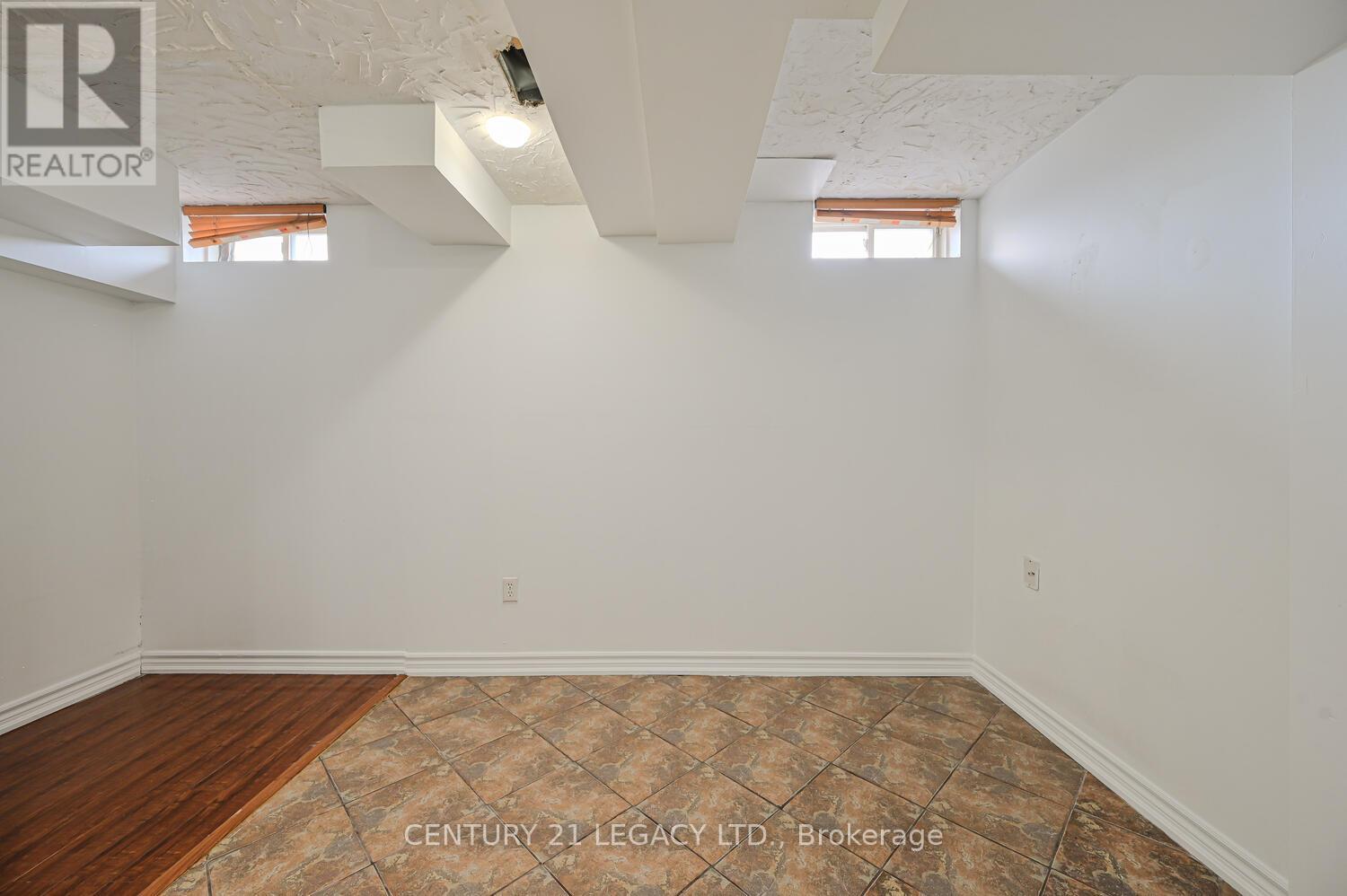 176 Spadina Road, Brampton, Ontario  L6X 4X6 - Photo 8 - W12114335
