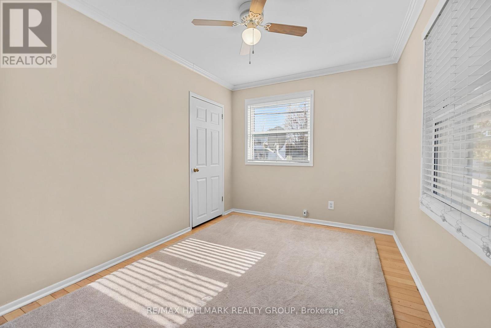 1422 Goth Avenue, Ottawa, Ontario  K1T 1E4 - Photo 11 - X12114362