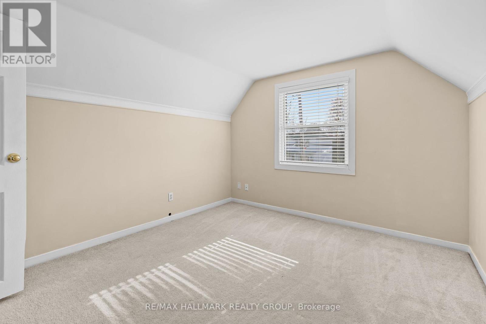 1422 Goth Avenue, Ottawa, Ontario  K1T 1E4 - Photo 20 - X12114362