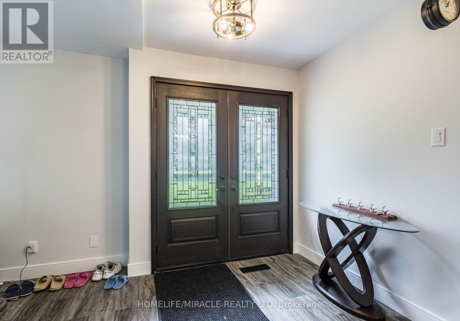 2815 Niagara River Parkway, Fort Erie, Ontario  L2A 5M4 - Photo 8 - X12099058