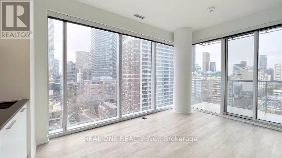 1004 - 28 WELLESLEY STREET E, Toronto, Ontario